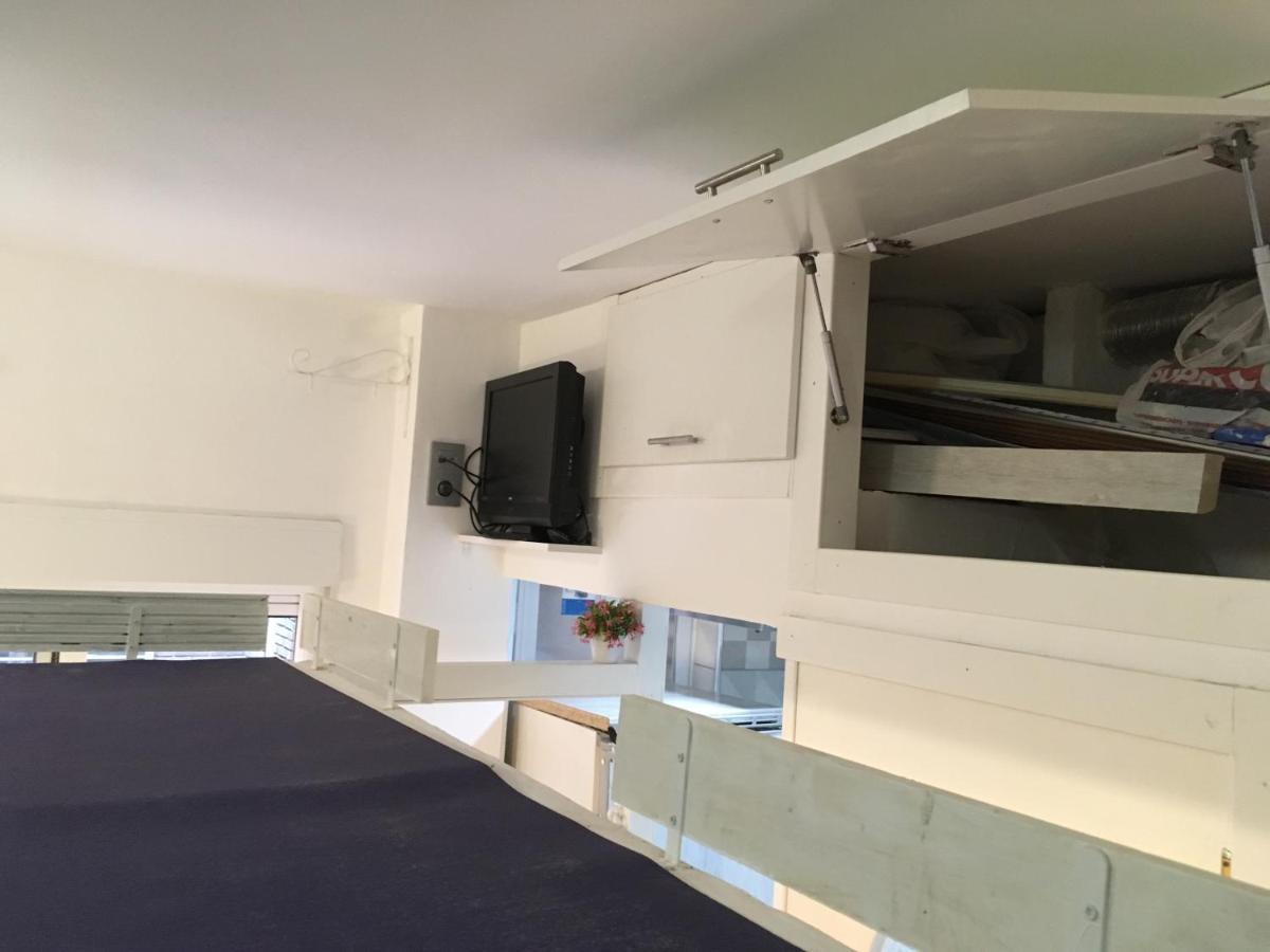 Acogedor Estudio Camarote En El Centro De Madridアパートメント エクステリア 写真